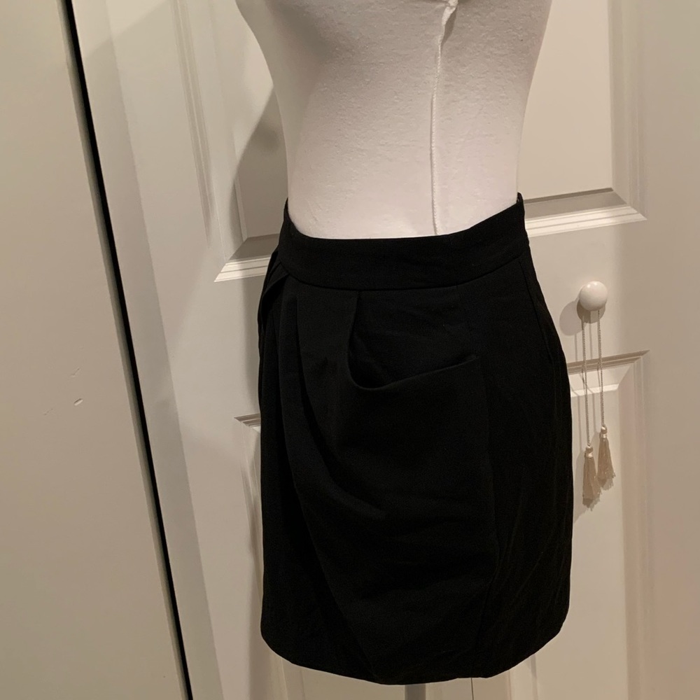 ARYN K BLACK MINI SKIRT - Picture 2 of 4